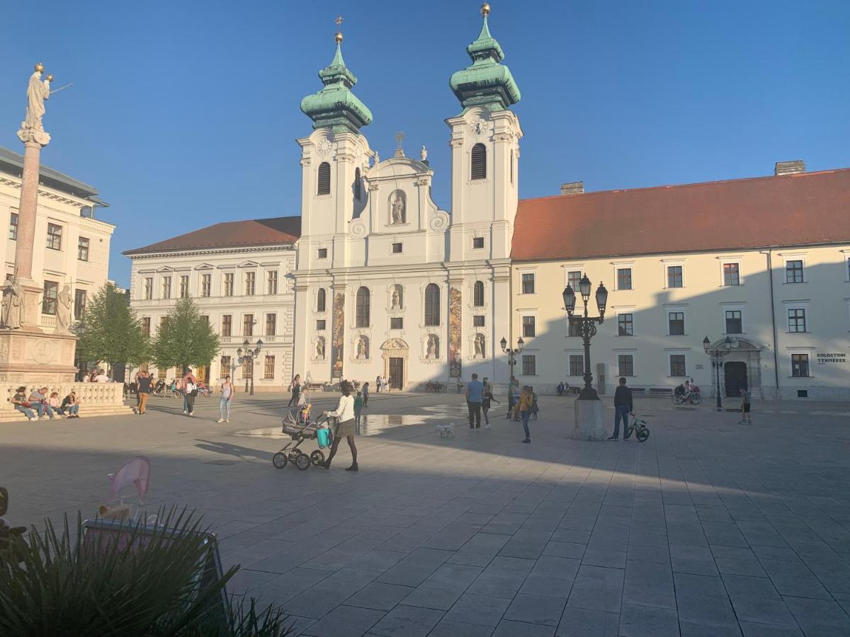 Appartamento Origo Győr Esterno foto