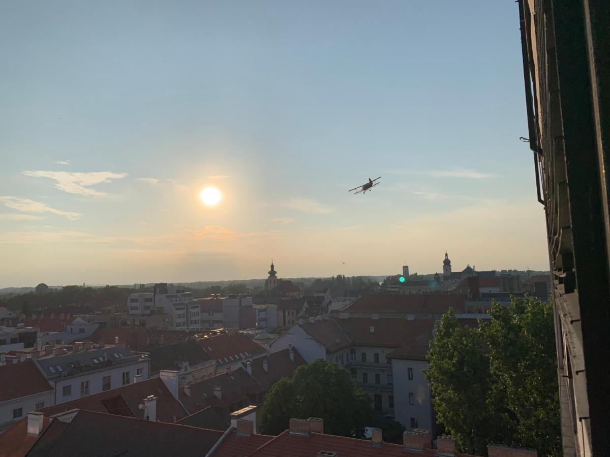 Appartamento Origo Győr Esterno foto
