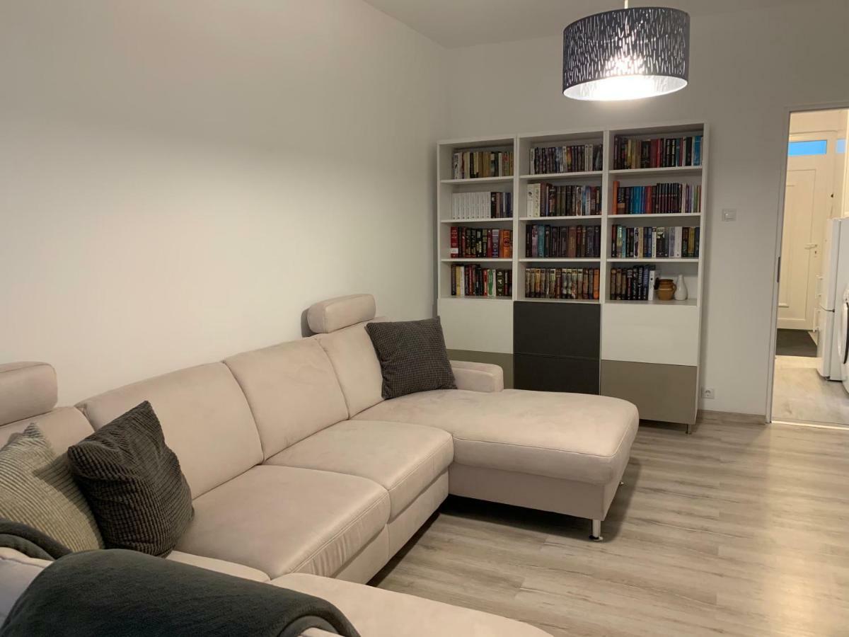 Appartamento Origo Győr Esterno foto