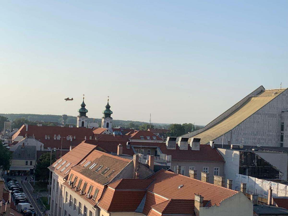 Appartamento Origo Győr Esterno foto