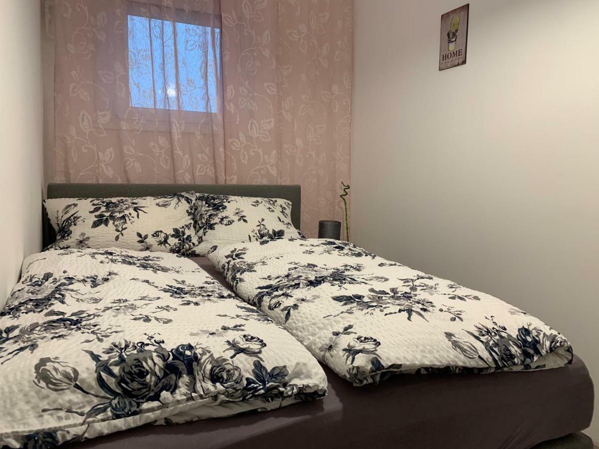 Appartamento Origo Győr Esterno foto
