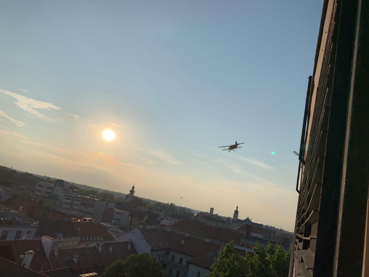 Appartamento Origo Győr Esterno foto