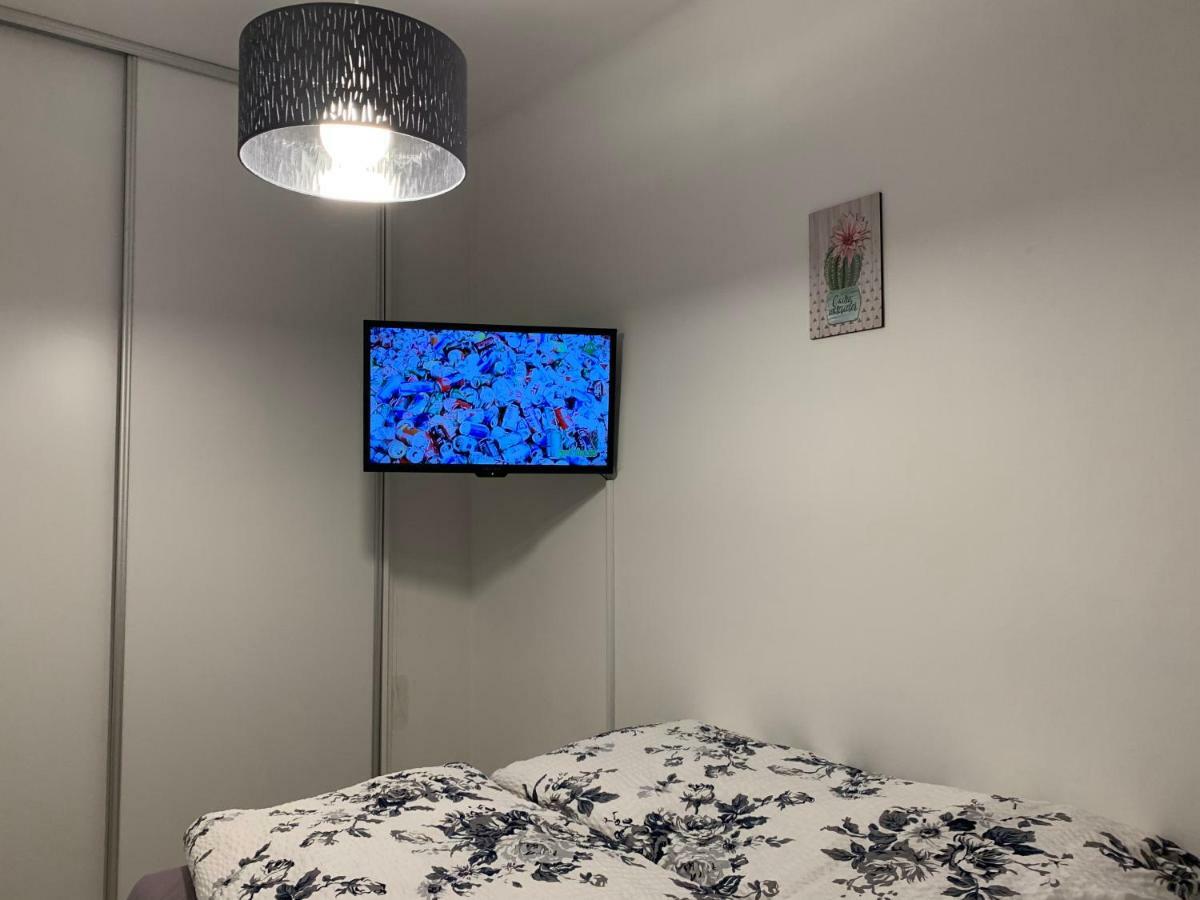Appartamento Origo Győr Esterno foto