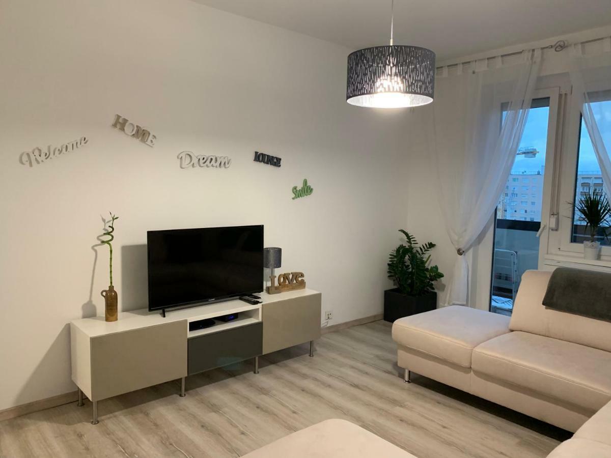 Appartamento Origo Győr Esterno foto